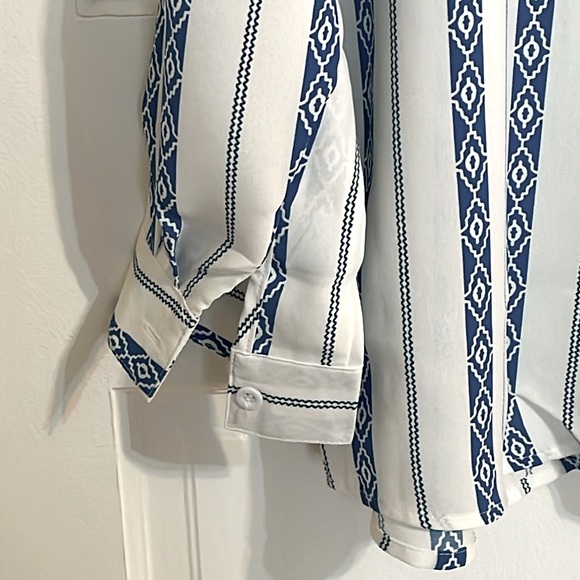 NWOT Women's V Neck Button Down Loose Casual Top Size Large, NWOT - Picture 8 of 11